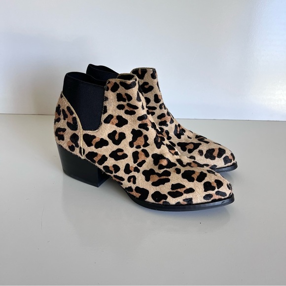 Steve Madden Womens Palace Leopard Cow Hair Ankle Booties Pull On 7B - Picture 1 of 9